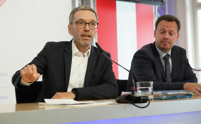 Coronagesetze: Flächenbombardement auf Grund- und Freiheitsrechte - FPÖ-Klubobmann Kickl: "Apokalyptischer Paarlauf von Kurz und Anschober, die ein fragwürdiges 'Killervirus' heraufbeschwören."