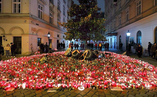 Gedenkstätte für die Opfer des islamistischen Terroranschlags in Wien am 2. November 2020.