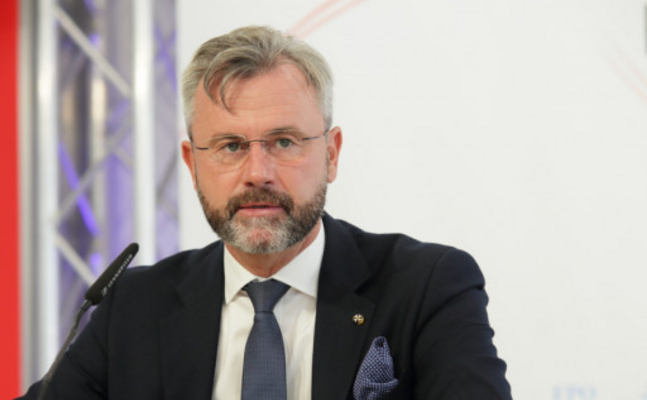 Österreich hat zu wenig Impfstoffe - keine Entspannung für Sommer in Sicht - FPÖ-Bundesparteiobmann Hofer: "AstraZeneca-Debakel führt zu Absagen von Impfterminen - andere Impfstoffe sind knapp."