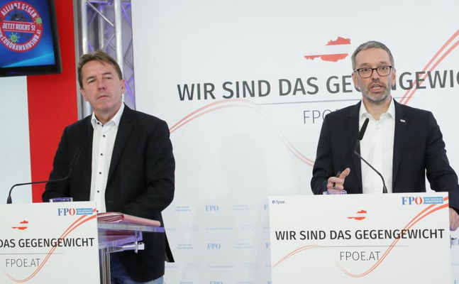 FPÖ-wirtschaftssprecher Erwin Angerer und -Bundesparteiobmann Herbert Kickl.