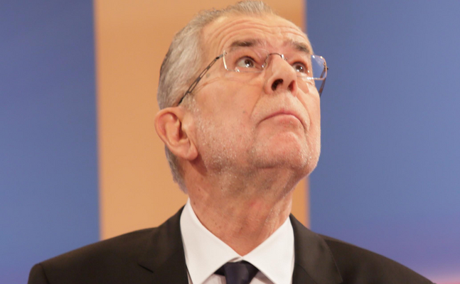 Bundespräsident Alexander Van der Bellen verweigert sachliche TV-Diskussionen mit den Gegenkandidaten.