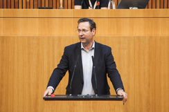 FPÖ-Bildungssprecher Hermann Brückl im Parlament.