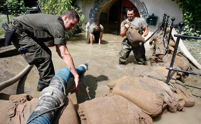 Die von Karl Nehammer zugesagten 500 Millionen für die Hochwasseropfer gibt es schlicht und einfach nicht.