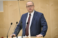 FPÖ-Finanzsprecher Fuchs kritisiert "Steuergerechtigkeit" der Regierung: "Auf Kleine losgehen, aber Große laufen lassen!"