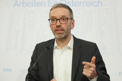 FPÖ-Bundesparteiobmann Kickl zu Wallner-Rückzug: "Die 'Erneuerung' der ÖVP geht weiter."