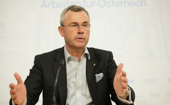 FPÖ-Chef Hofer solidarisiert sich mit „Pöbel“ und „Tieren“ - Nach Veröffentlichung neuer Chats ist Rücktritt von ÖBAG-Chef Schmid unumgänglich.