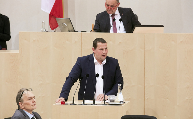 FPÖ-Agrarsprecher Peter Schmiedlechner im Nationalrat.